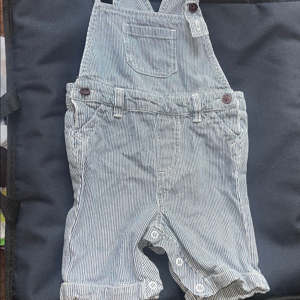 12-18m Short Over Alls
